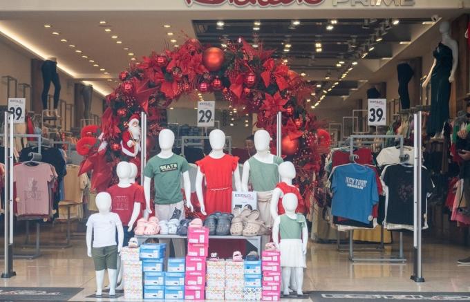 Consumidores pretendem comprar 3,6 presentes em média e gastar R$ 573,42, aponta pesquisa de Natal da CDL Caxias