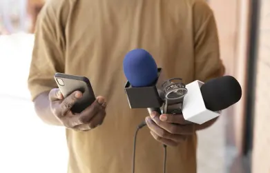 Por que a assessoria de imprensa continua relevante na era das redes sociais