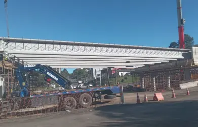 CSG finalizou içamento de vigas no viaduto do bairro Nossa Senhora da Saúde, em Caxias do Sul