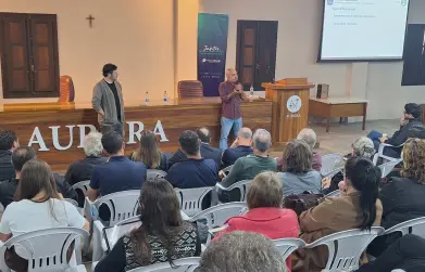 Cooperativa Vinícola Aurora sedia encontro sobre legislação trabalhista na safra da uva