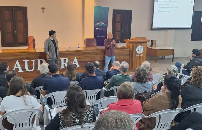 Cooperativa Vinícola Aurora sedia encontro sobre legislação trabalhista na safra da uva