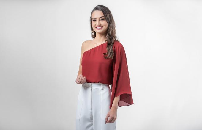 Letícia Comin da Silva é a representante das entidades do comércio no concurso da 35ª Festa Nacional da Uva
